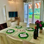 Apartman Beachfront Grebastica