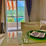 Apartman Beachfront Grebastica