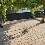 Beachfront Apartman