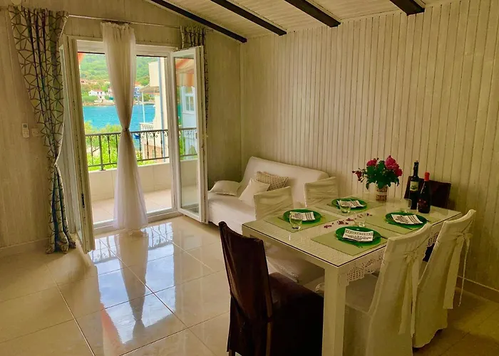 Beachfront 아파트